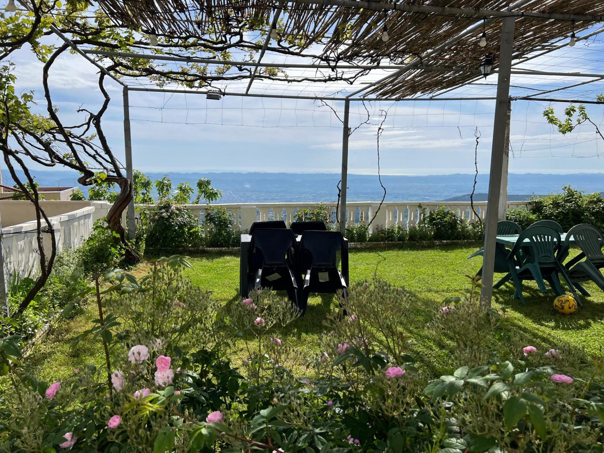 Garden Villa Guni Krujë 외부 사진